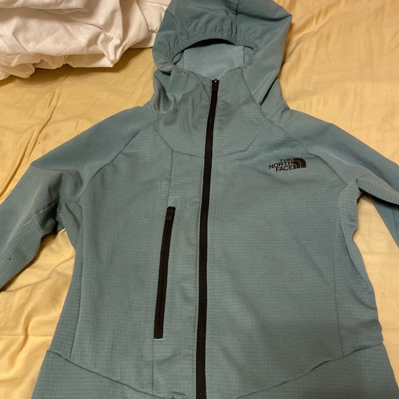 The North Face Respirator Mid Layer ¼ Zip Jacket - Picture 7 of 8